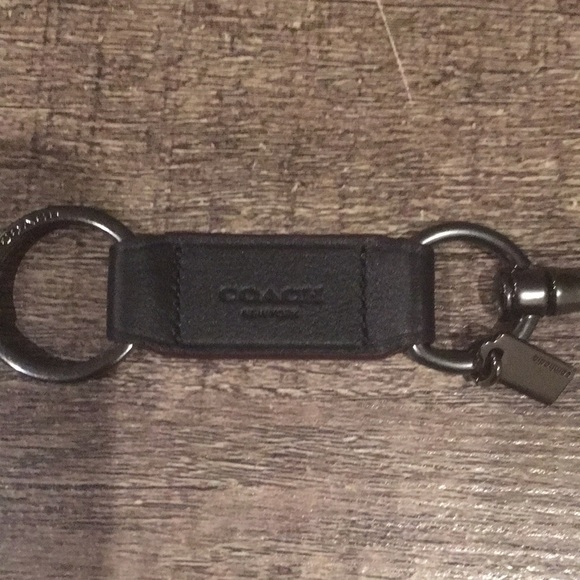 Coach Wallet & Keychain Combo - Picture 4 of 4